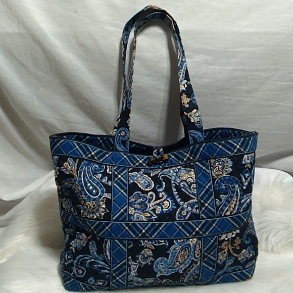 Vera Bradley Handbags - LAST DROP! Like New Vera Bradley Paisley Print Tote